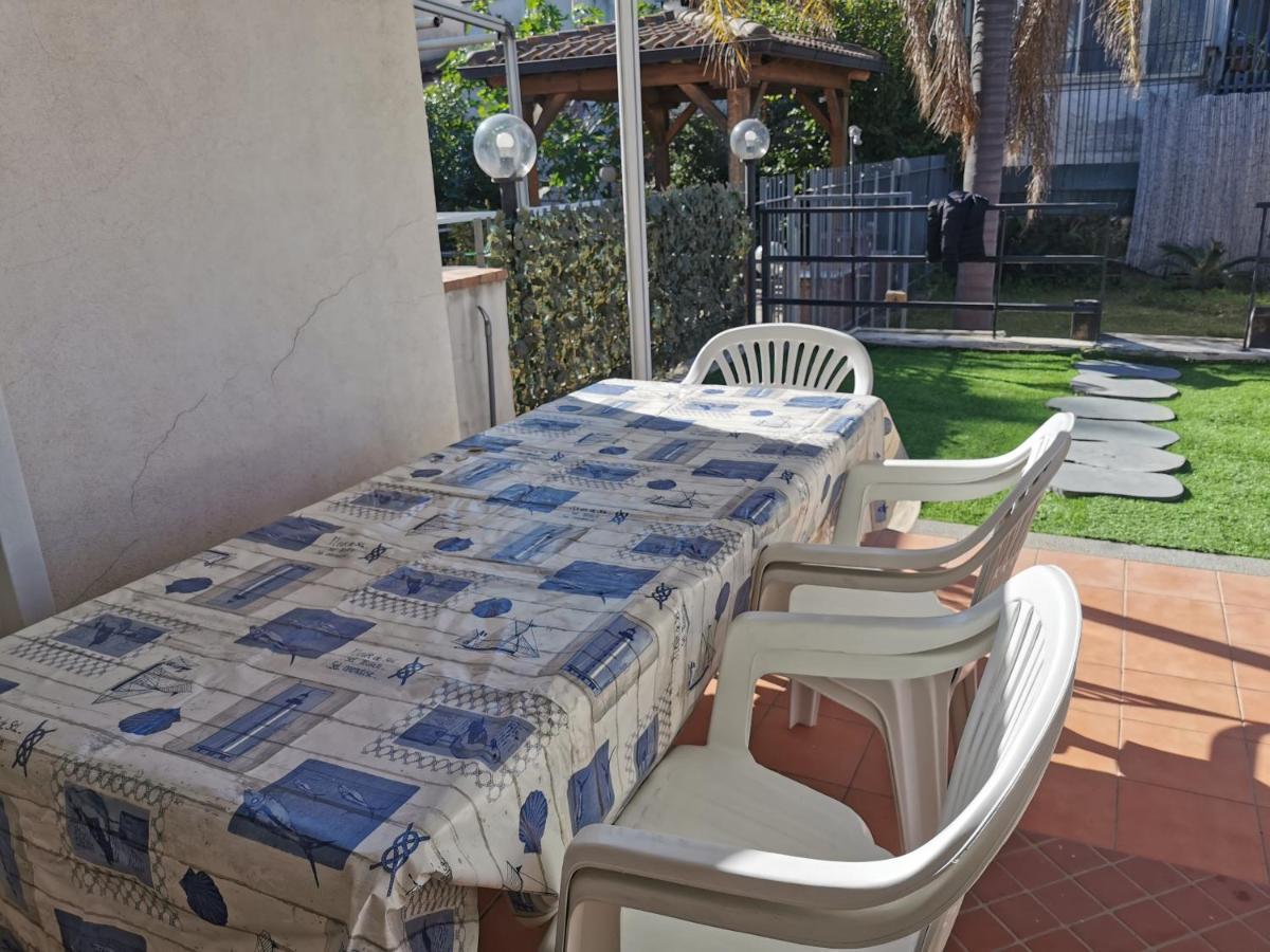 "Maretna" Appartement Mascali Buitenkant foto